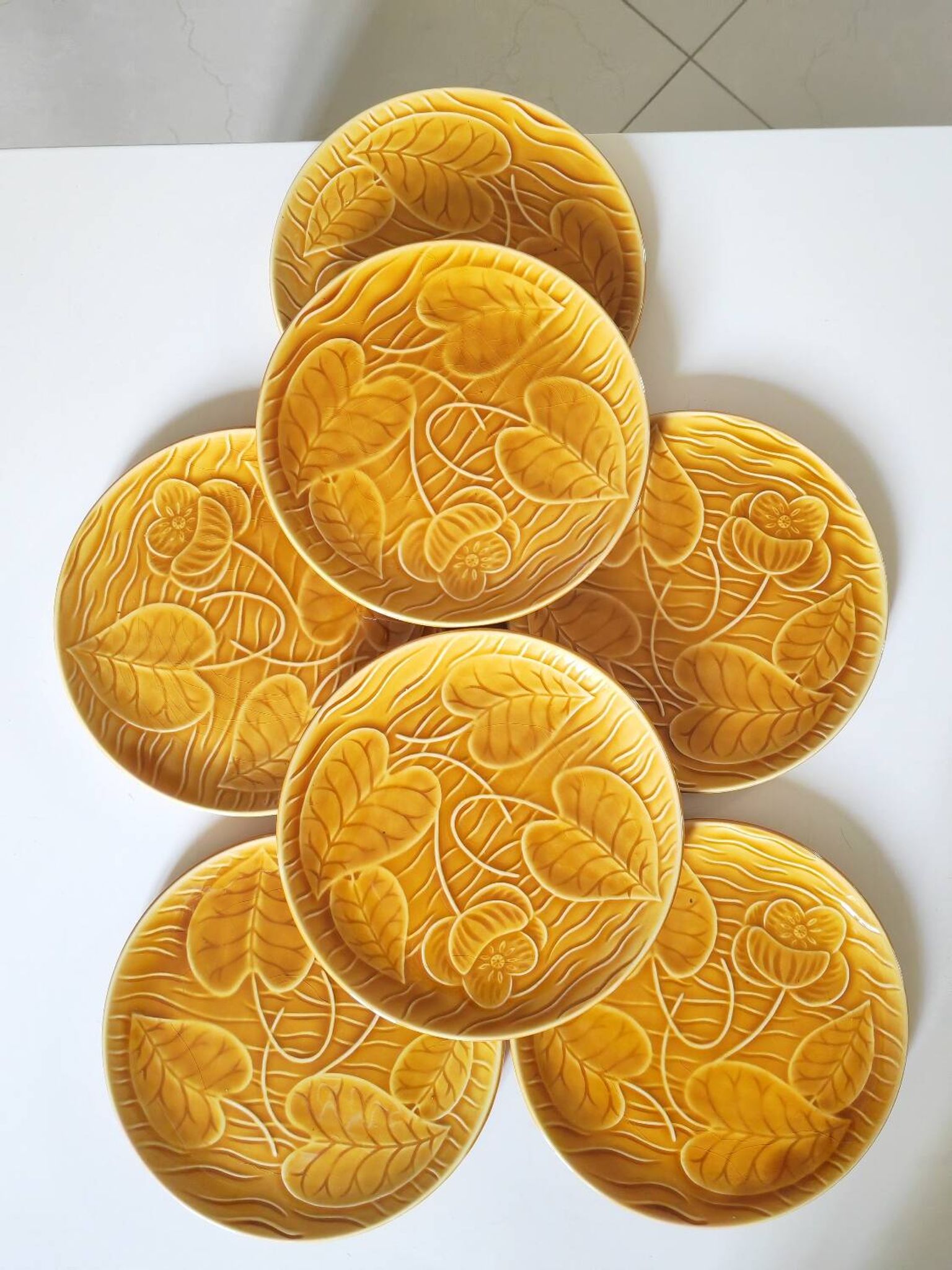 7 Sarreguemines water lily plates