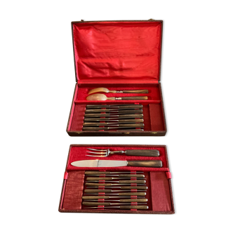 Box 28 pieces, knives and service cutlery