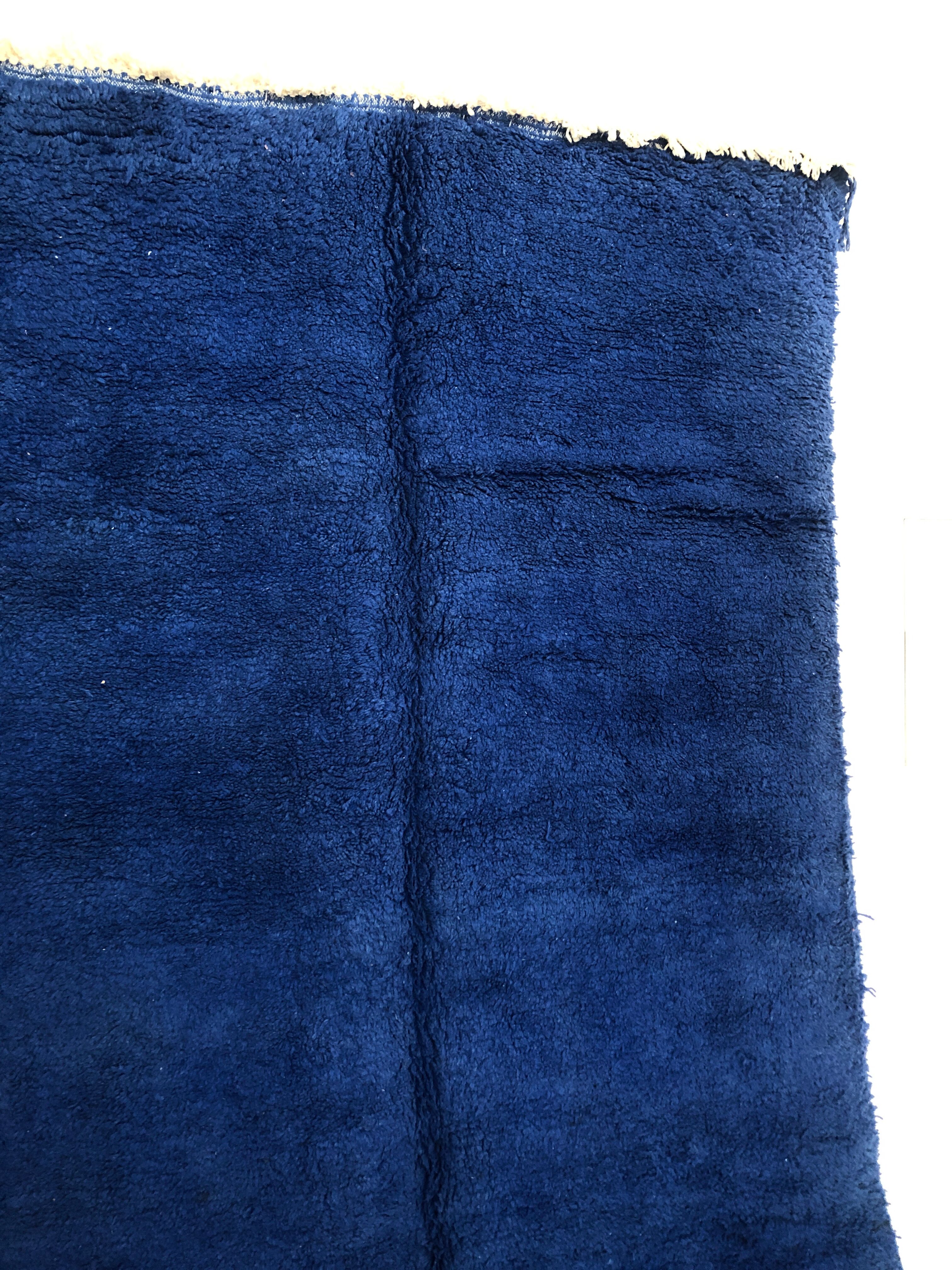 Moroccan Berber carpet beni Ouarain intense blue uni 2.94x2.07m