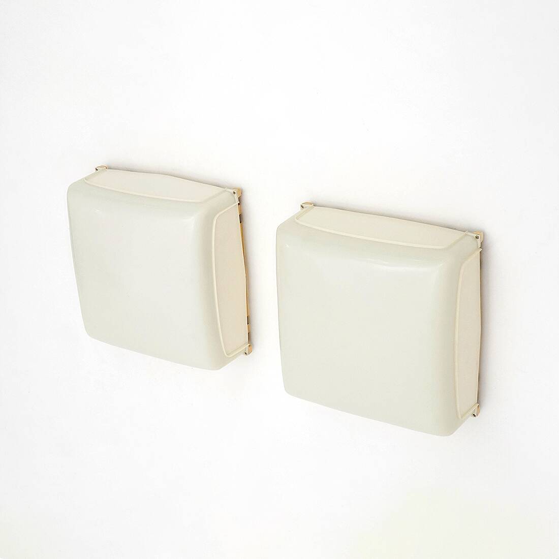 Pair of “Cnosso” ceiling lamps by Angelo Mangiarotti for Artemide, 1960s