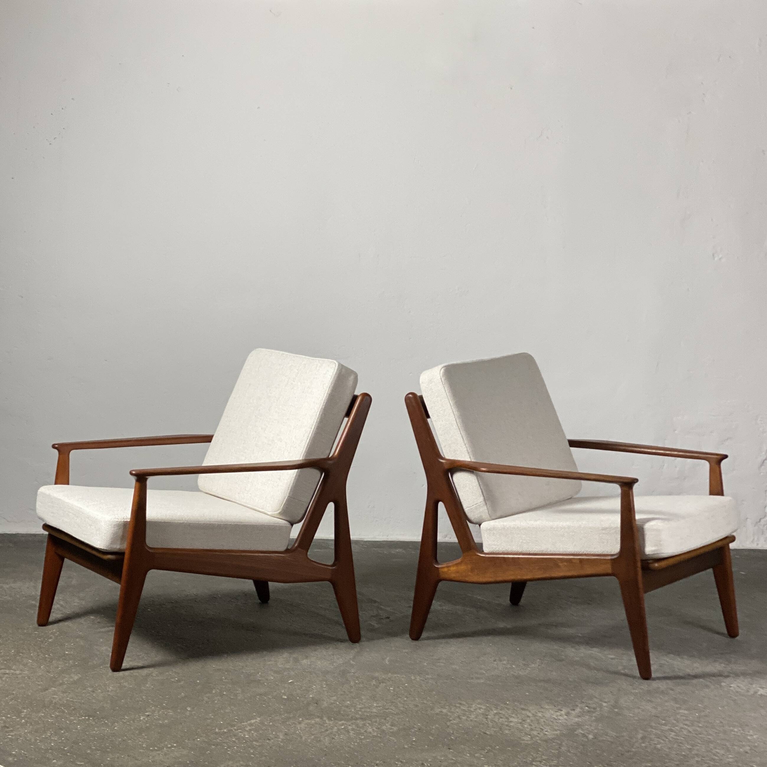 Paire de fauteuils scandinaves,  Arne Vodder – Modèle n°6 – Teck – Danemark