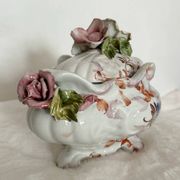 Soup tureen