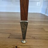 Extendable dining table