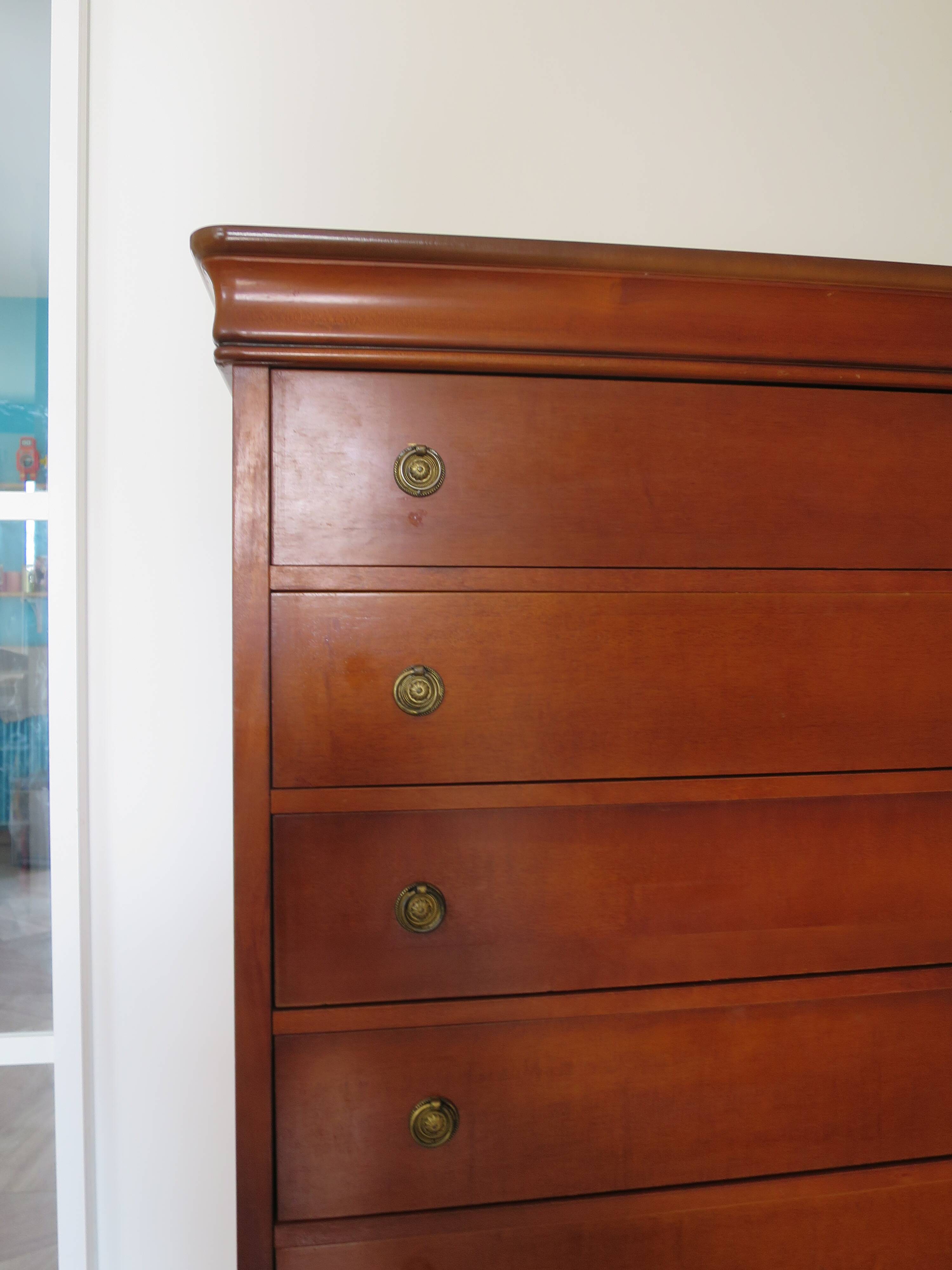 Louis Philippe style chest of drawers in cherry wood