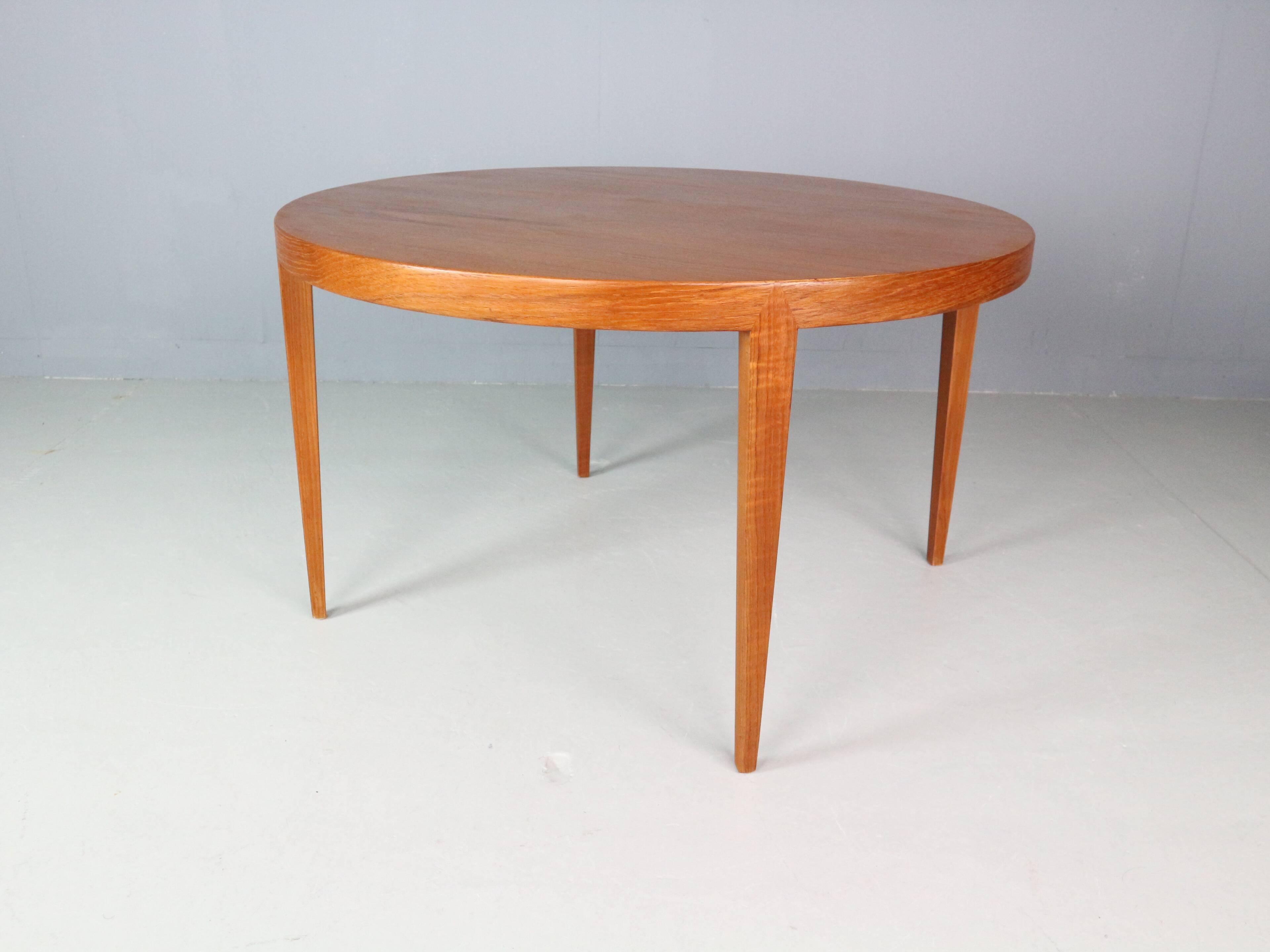 Table Basse Ronde en Teck Severin Hansen pour Haslev Mobelfabrik par Bovenkamp