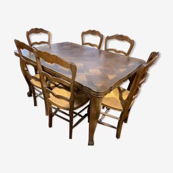 Table en chêne et 6 chaises  style Louis XV