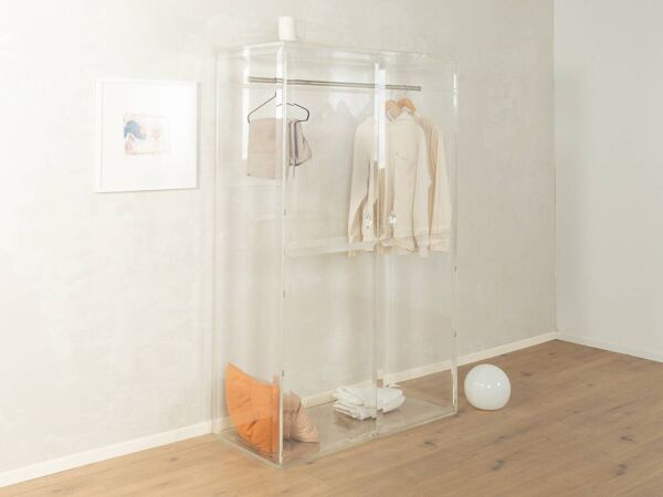 Garde-robe en acrylique, années 1980, sur mesure, transparent.