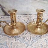 Paire de bougeoirs rat de cave en laiton