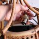Lustre en rotin et cannage vintage