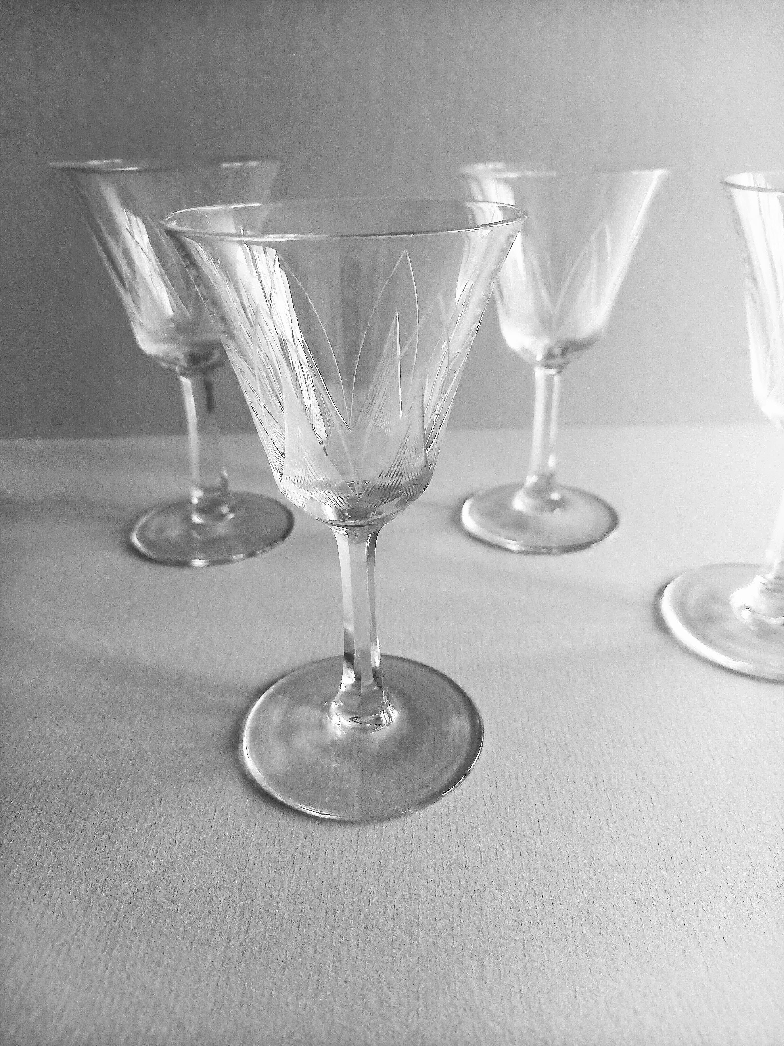 4 Antique Digestif Glasses on Foot Art Deco Pattern Cut Glass 1950s