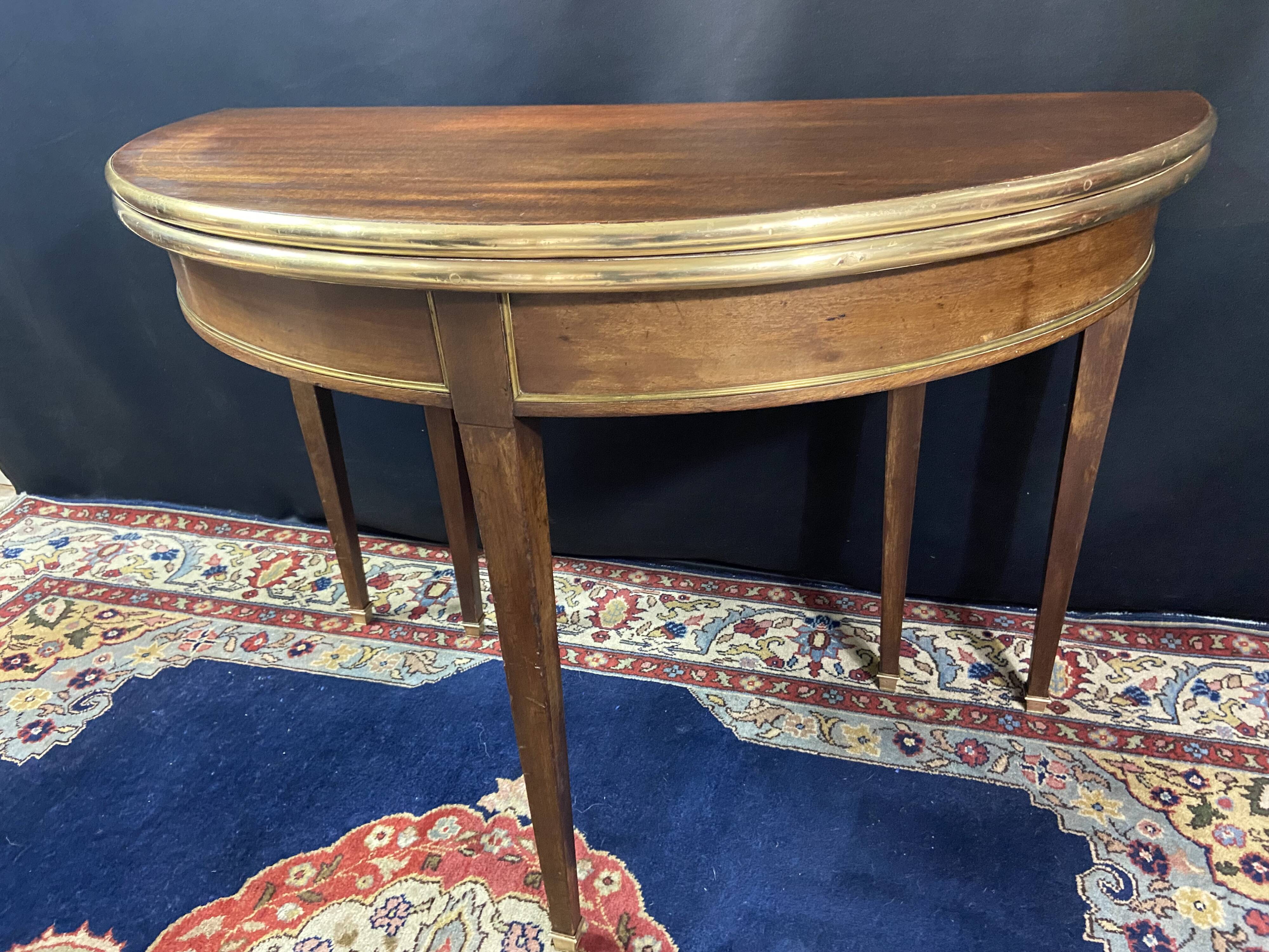 Console table demi-lune 19th century Louis XVI modular foldable top in mahogany.