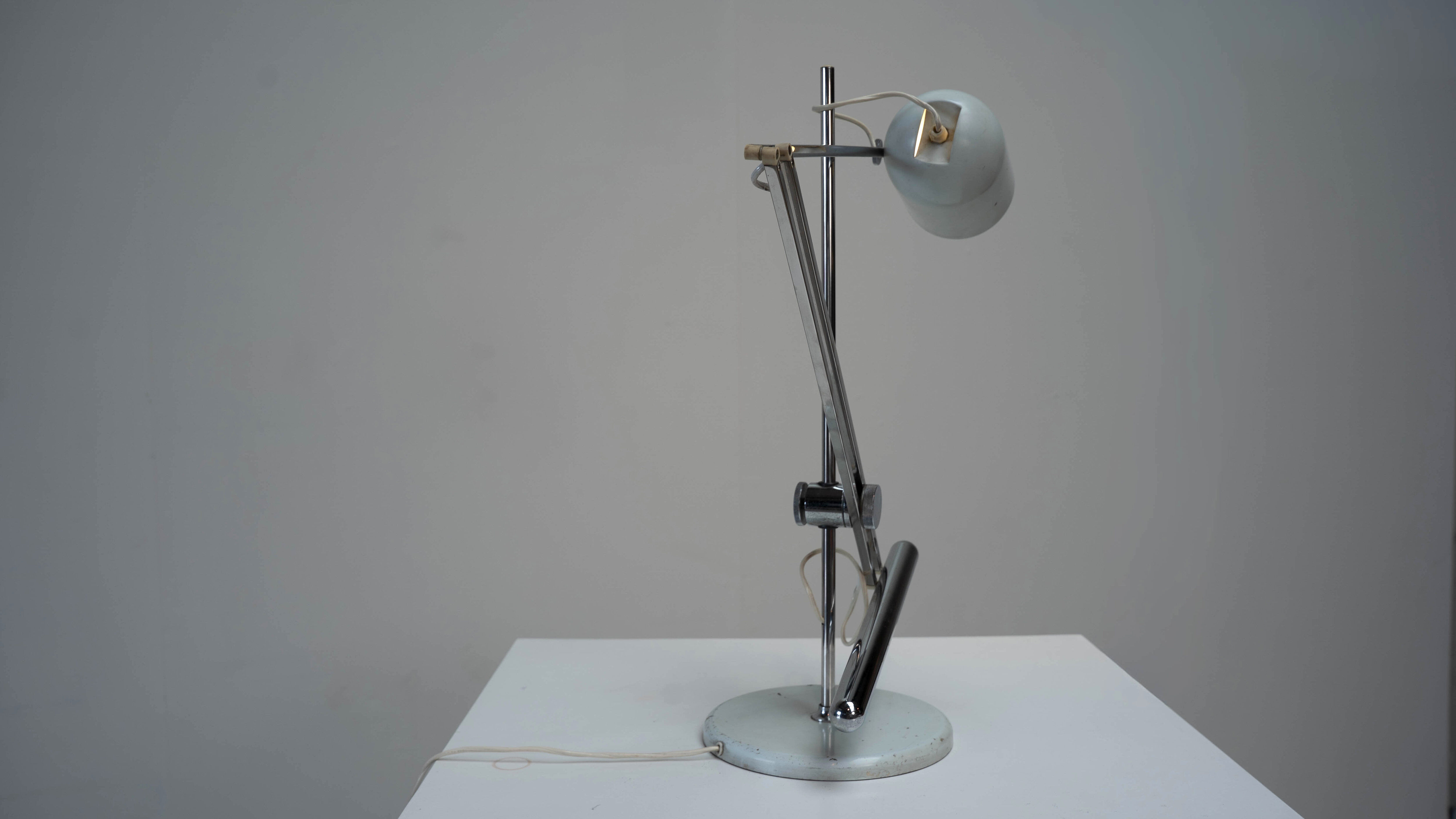 Sculptural Italian lamp by Reggiani