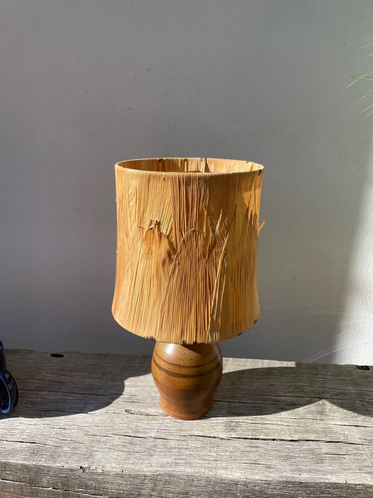 Lampe en céramique marron 1970 et abat jour feuillage