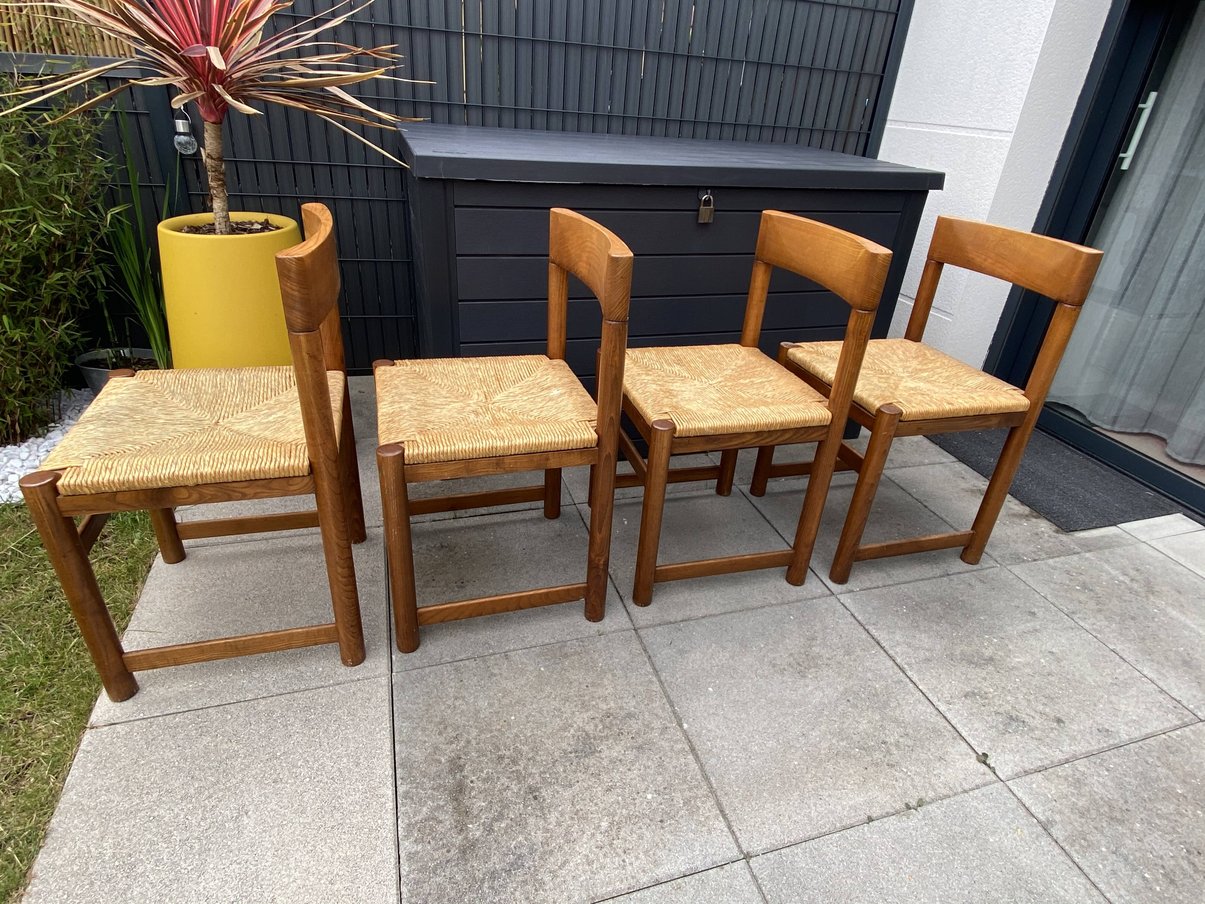 Suite de 4 chaises paillées vintage années 70