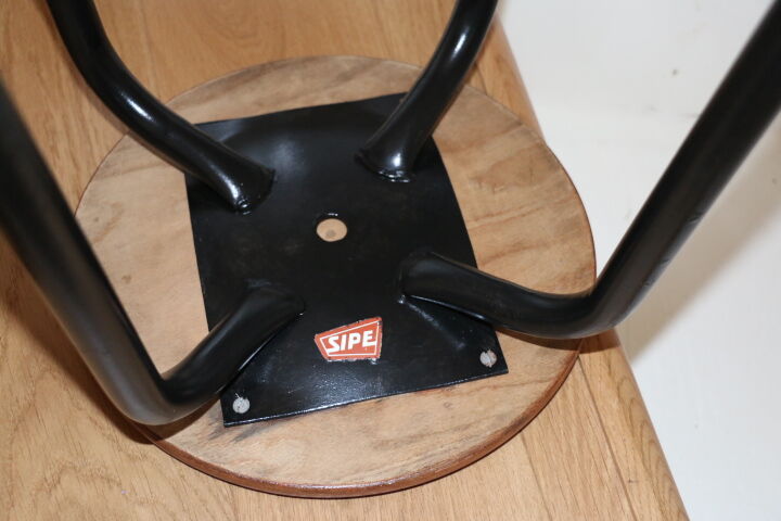 2 sipe stools high 695mm