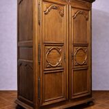 Large antique walnut wardrobe – 17th century (regional / noble rustic style)