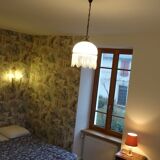 Vintage suspension in half shell speckled with pearls