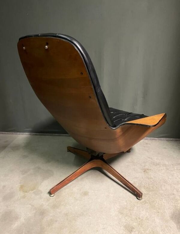 Iconique Fauteuil ''Mr. Chair'' & Ottoman – George Mulhauser pour Plycra