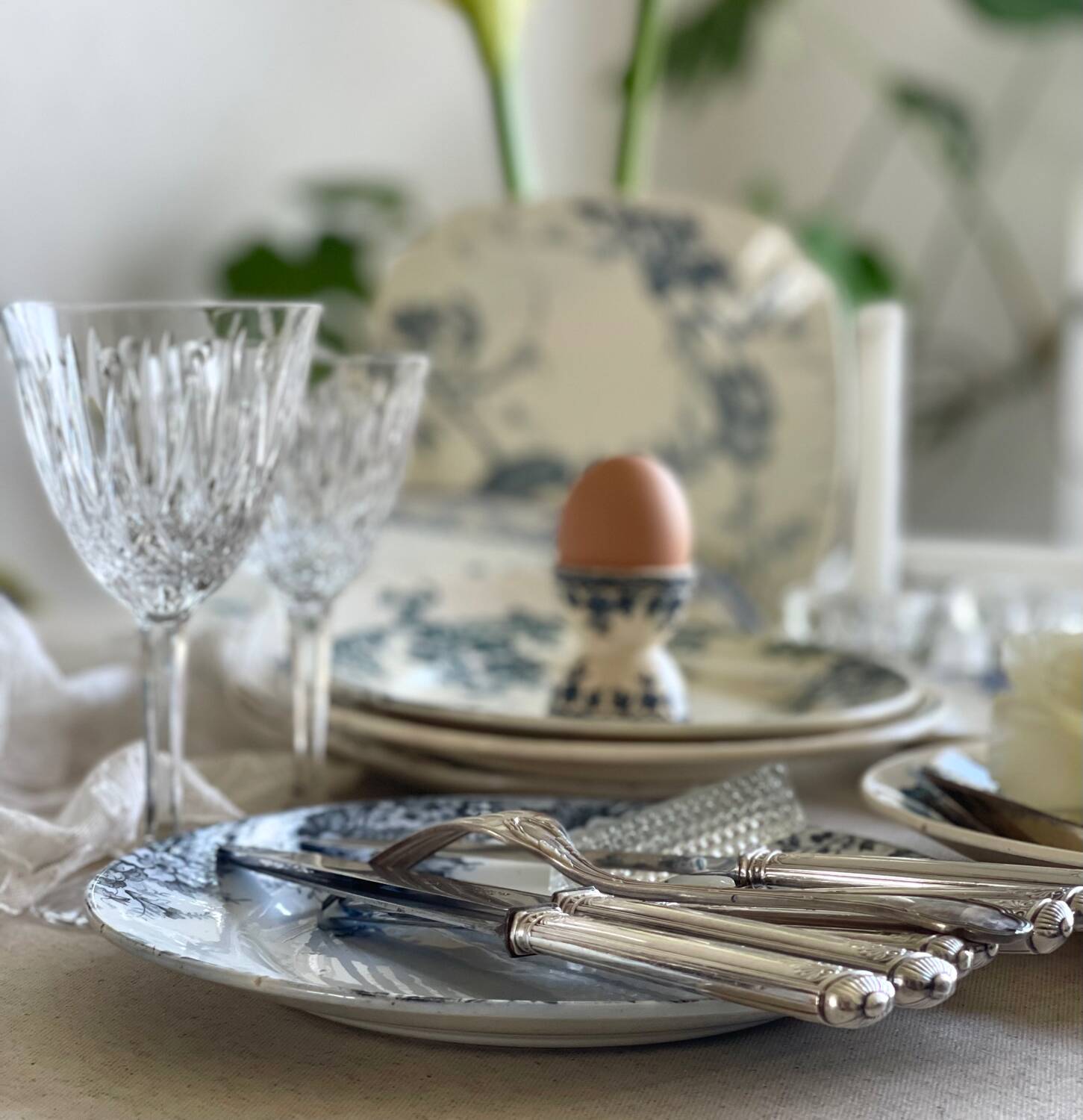 9 mismatched blue ironstone plates