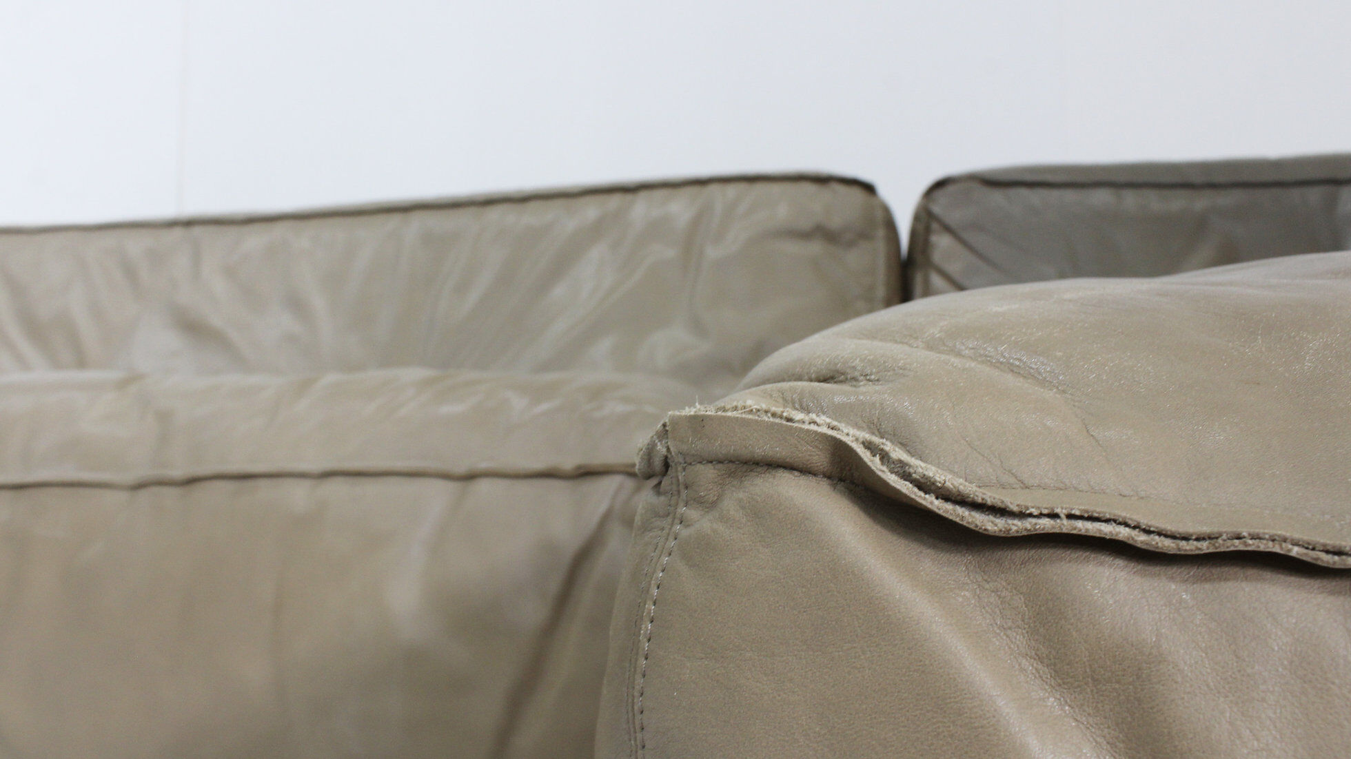 Vintage modular green leather sofa by Verzelloni Italy 1990s