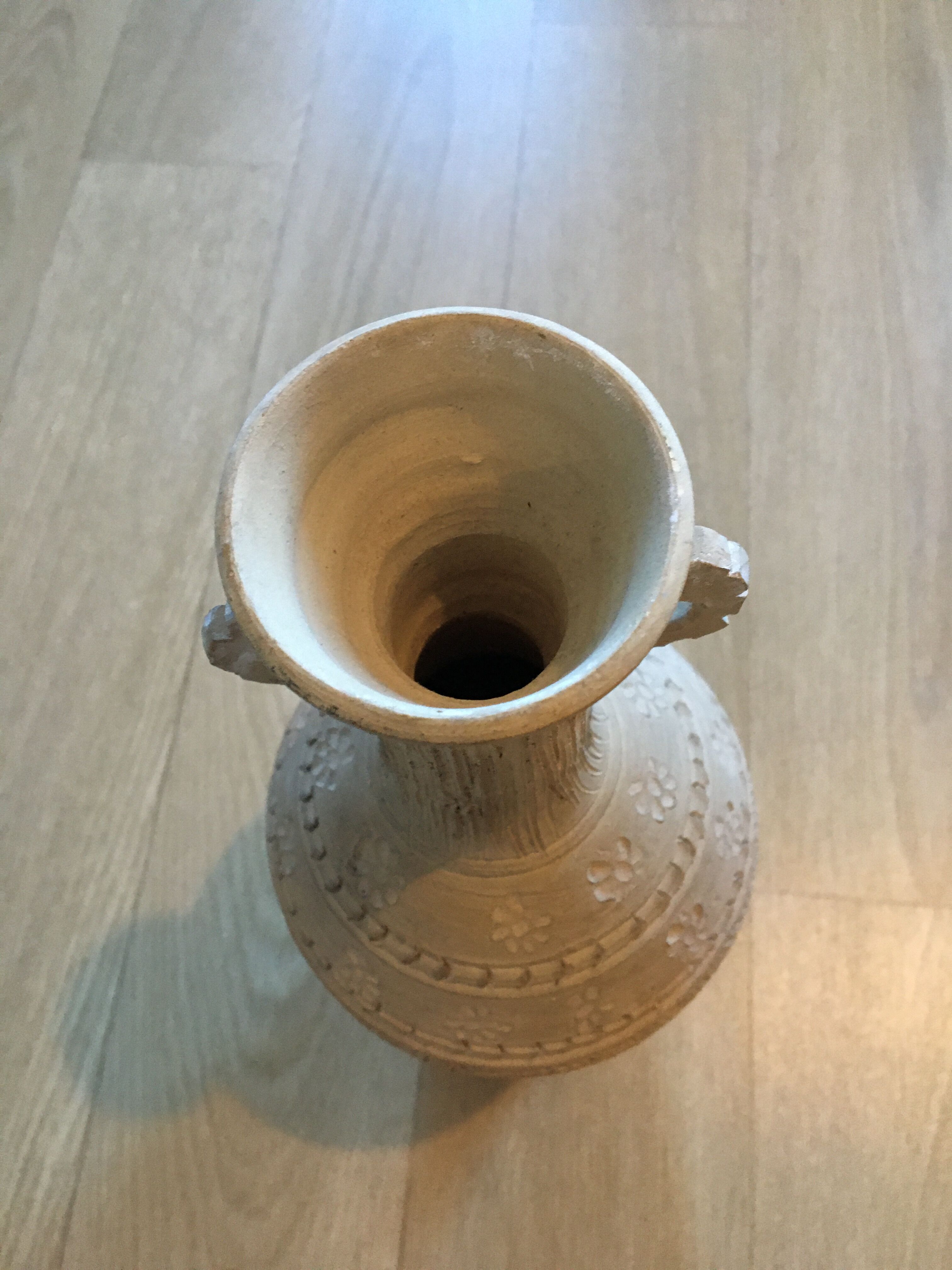 Vase terre