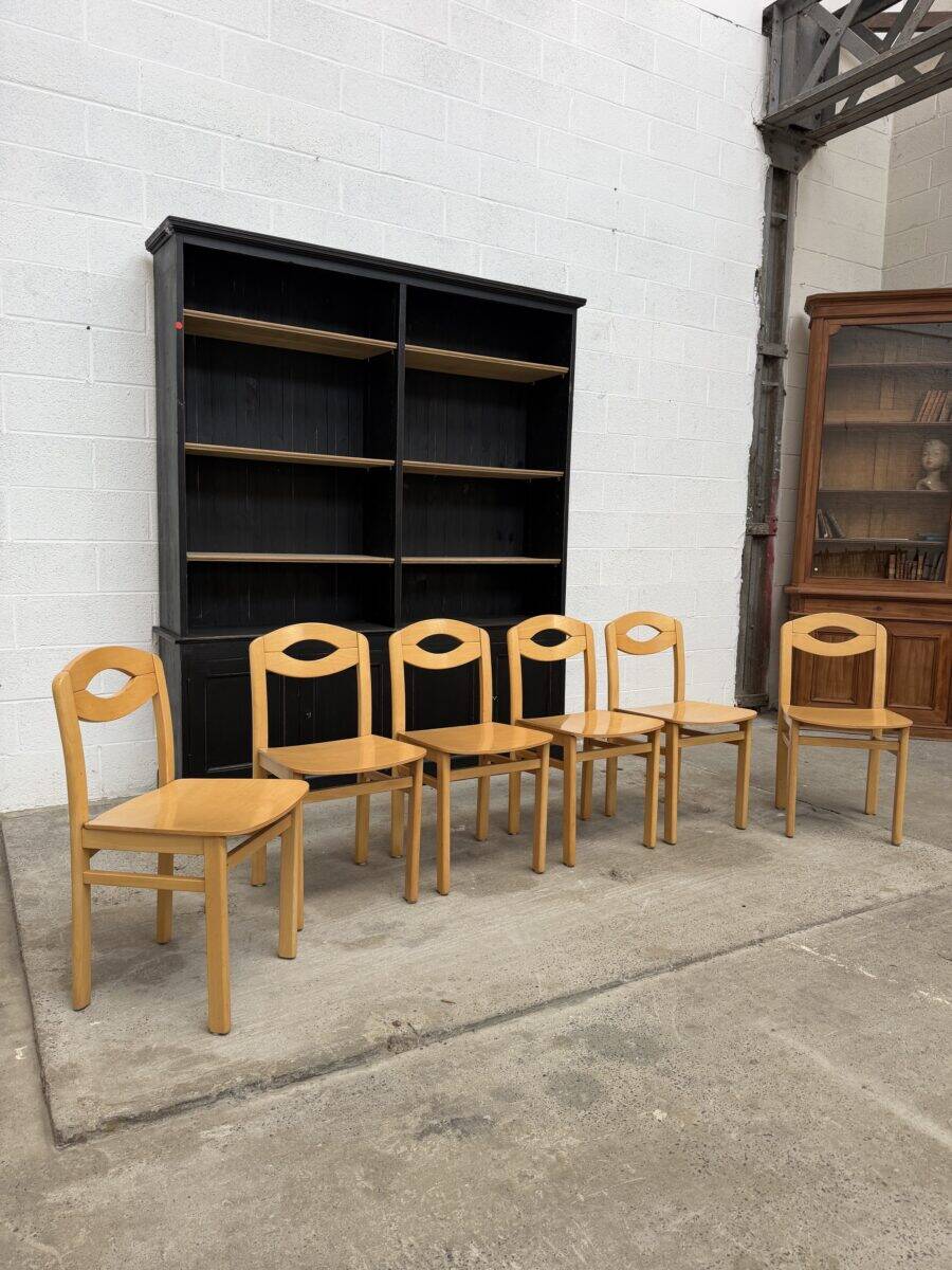 Suite de 6 chaises en hêtre