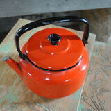 Orange enamelled kettle 60s/70s