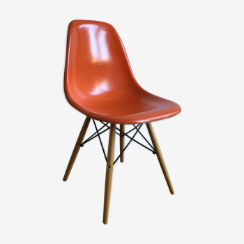 Chaise DSW par Charles & Ray Eames pour Herman Miller