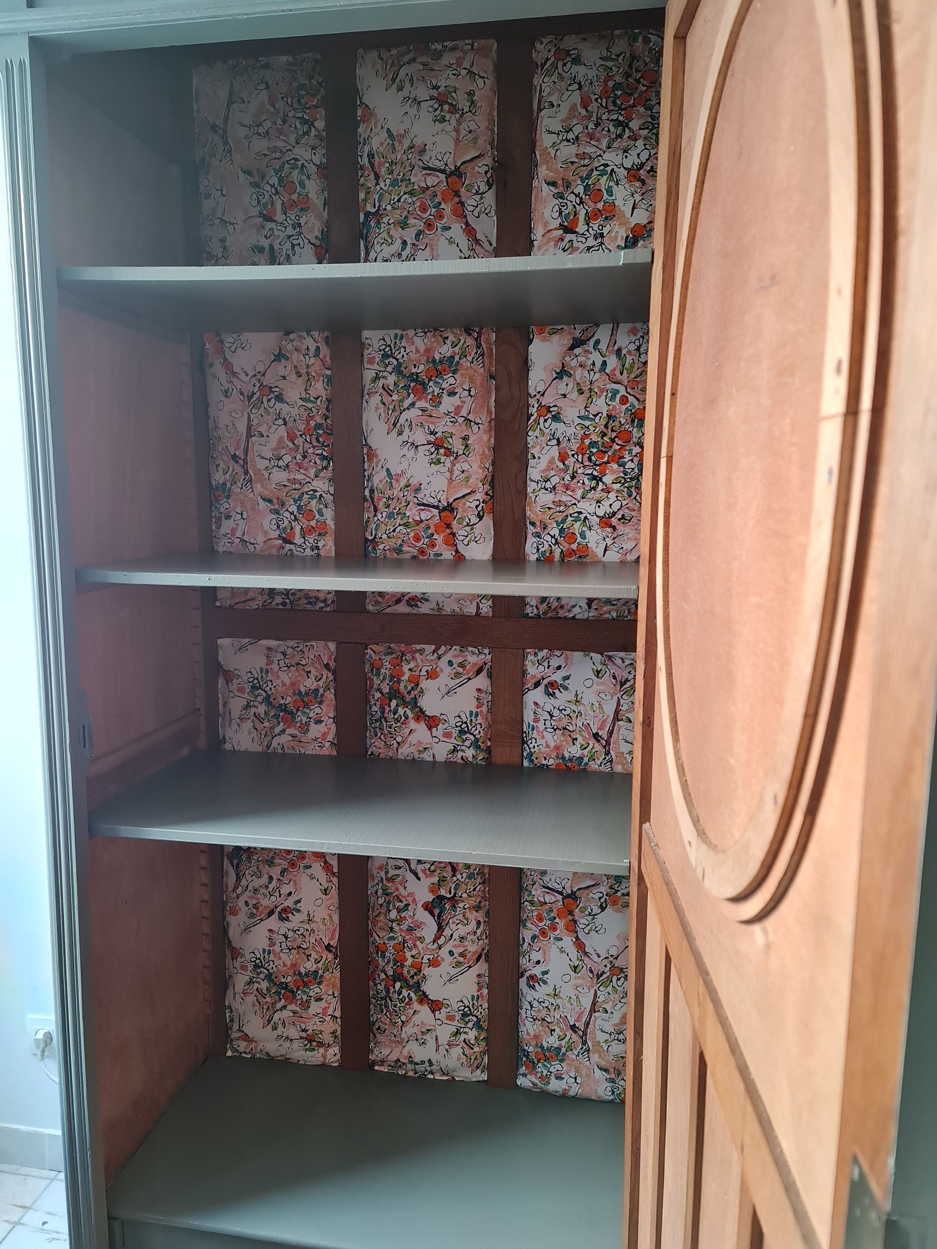Raw wood lichen cabinet and apple dpie fabrics