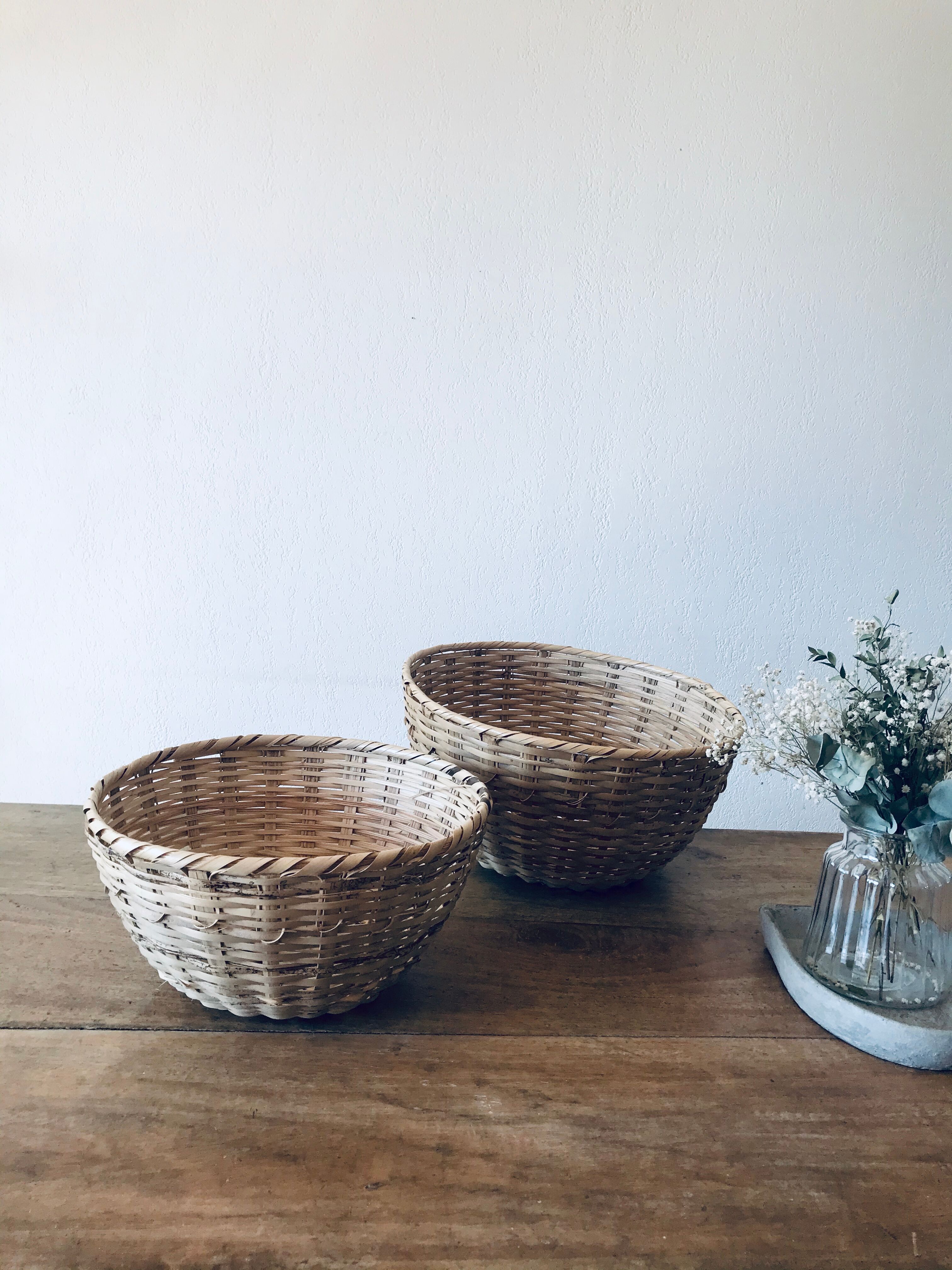 Lot of two bohemian breads