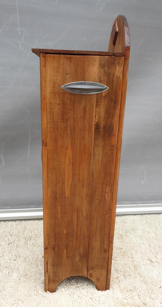 Vintage bread hutch 1940 diamonds