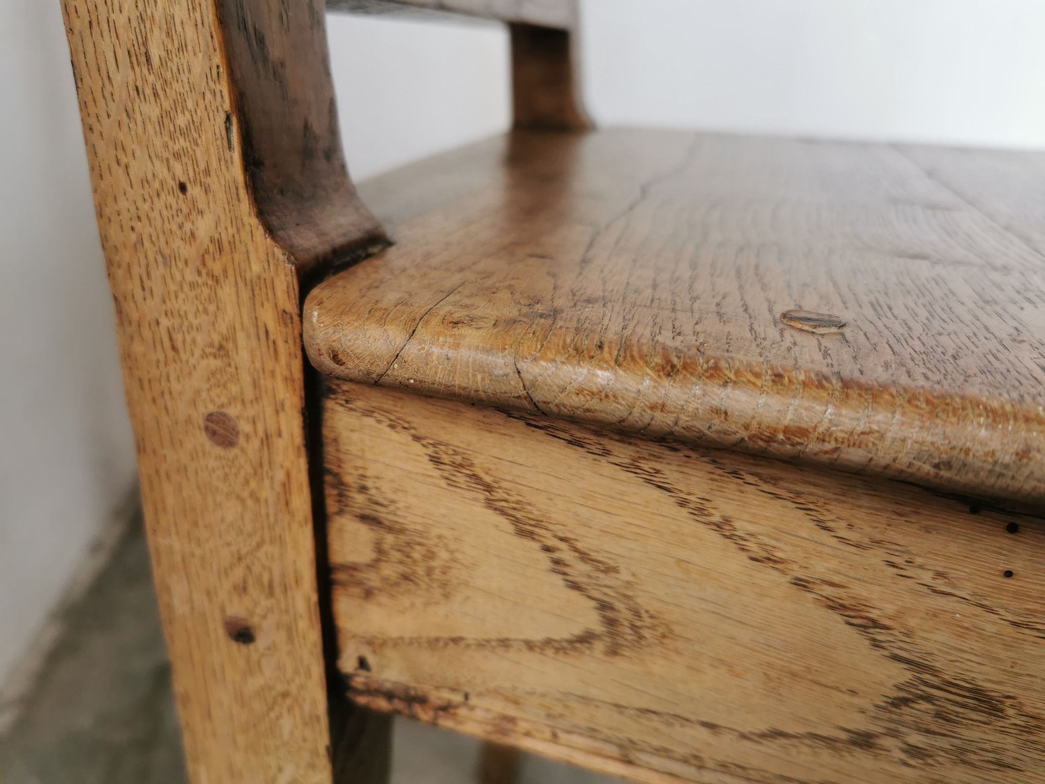 Paire de chaises en chêne brut