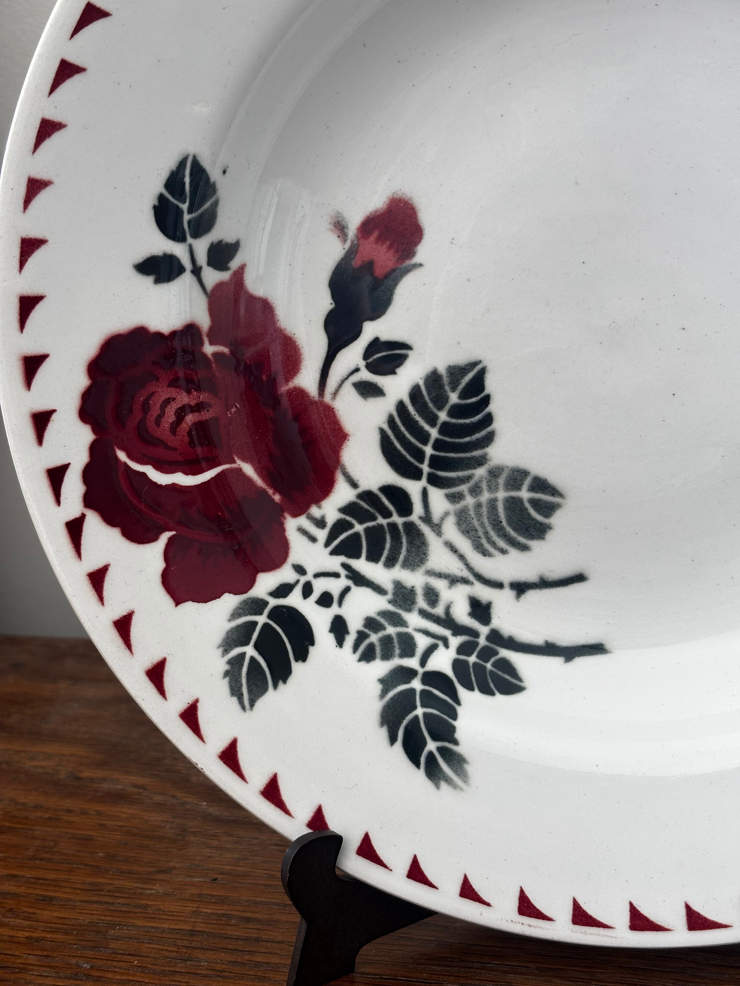 Vintage lot of 5 deep plates l’amandinoise café mars