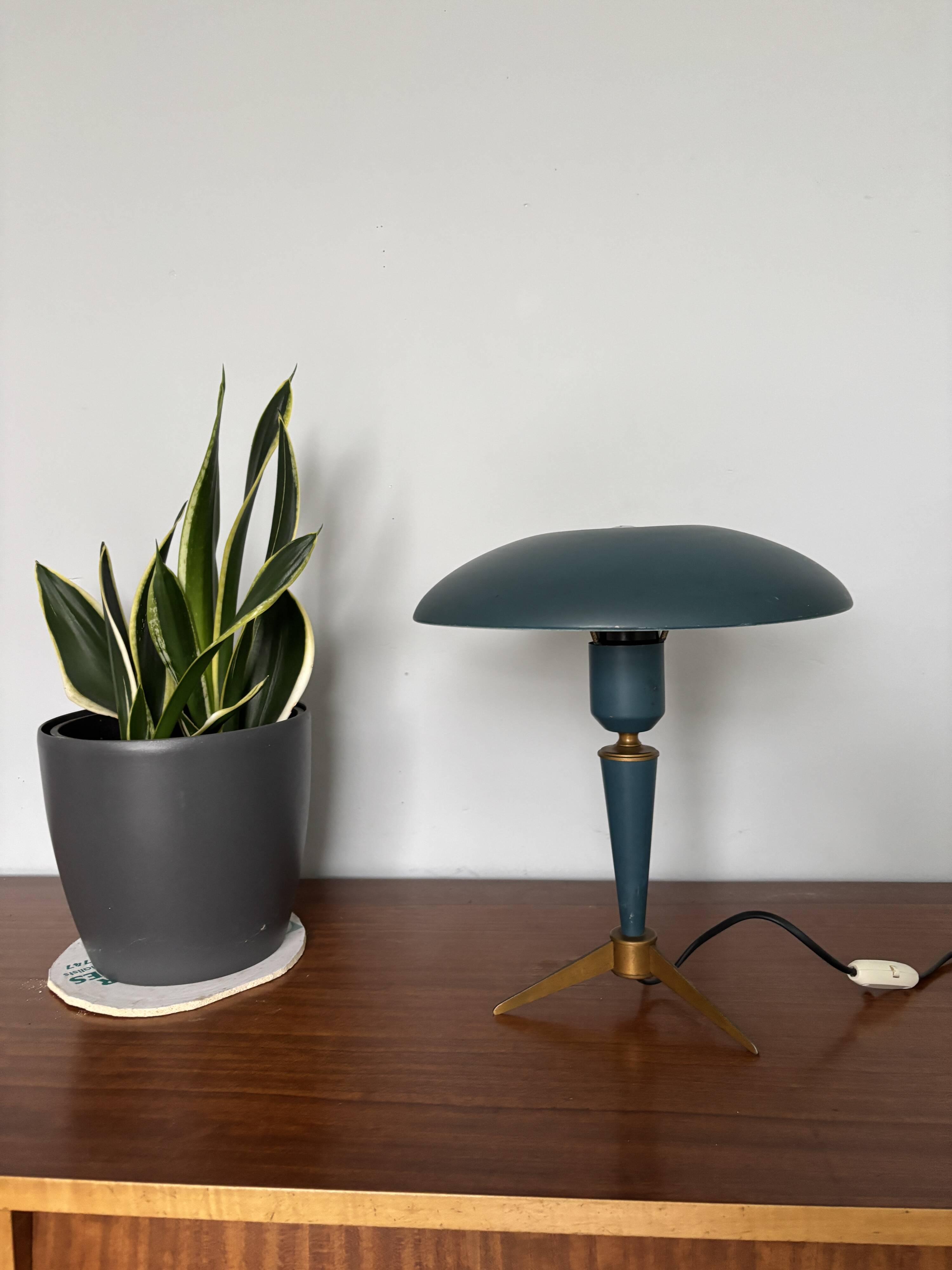 Lampe tripode par Louis Kalff pour Philips