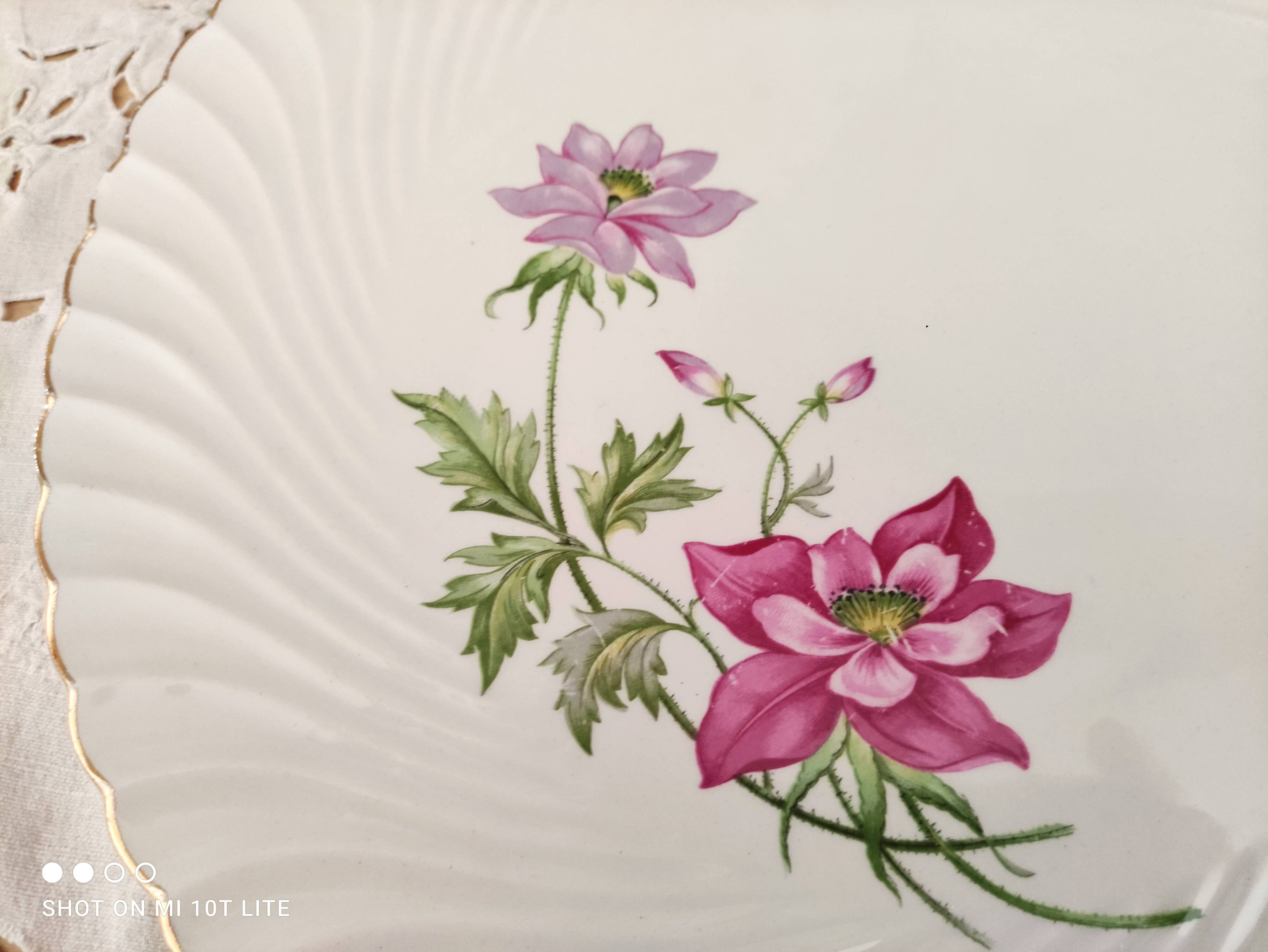 Round dish K&G Lunéville model Esterel