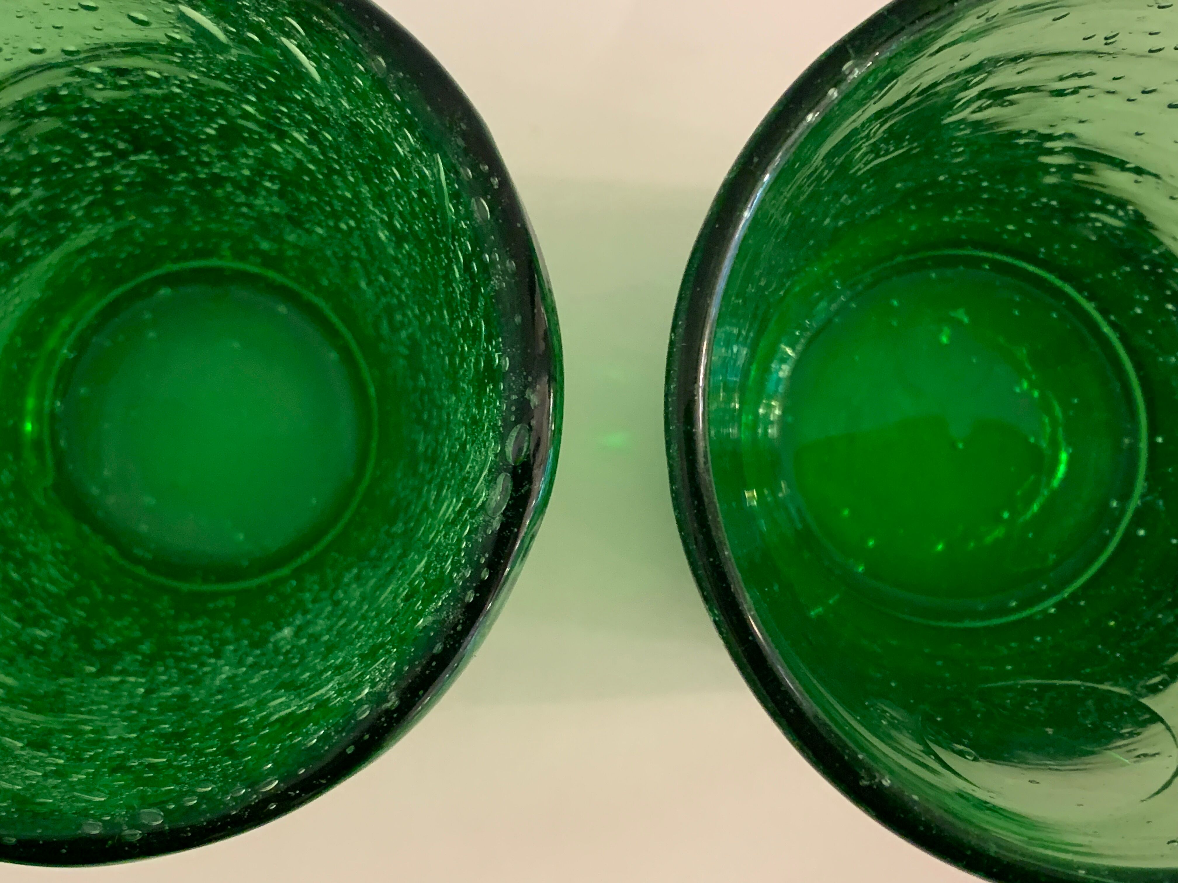 6 green whiskey glasses, bubbles and Biot soufflés