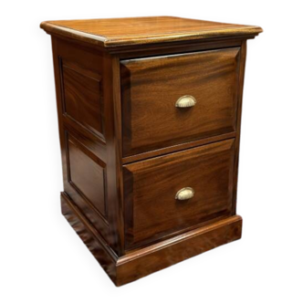 Classic English Mahogany Chest of Drawers