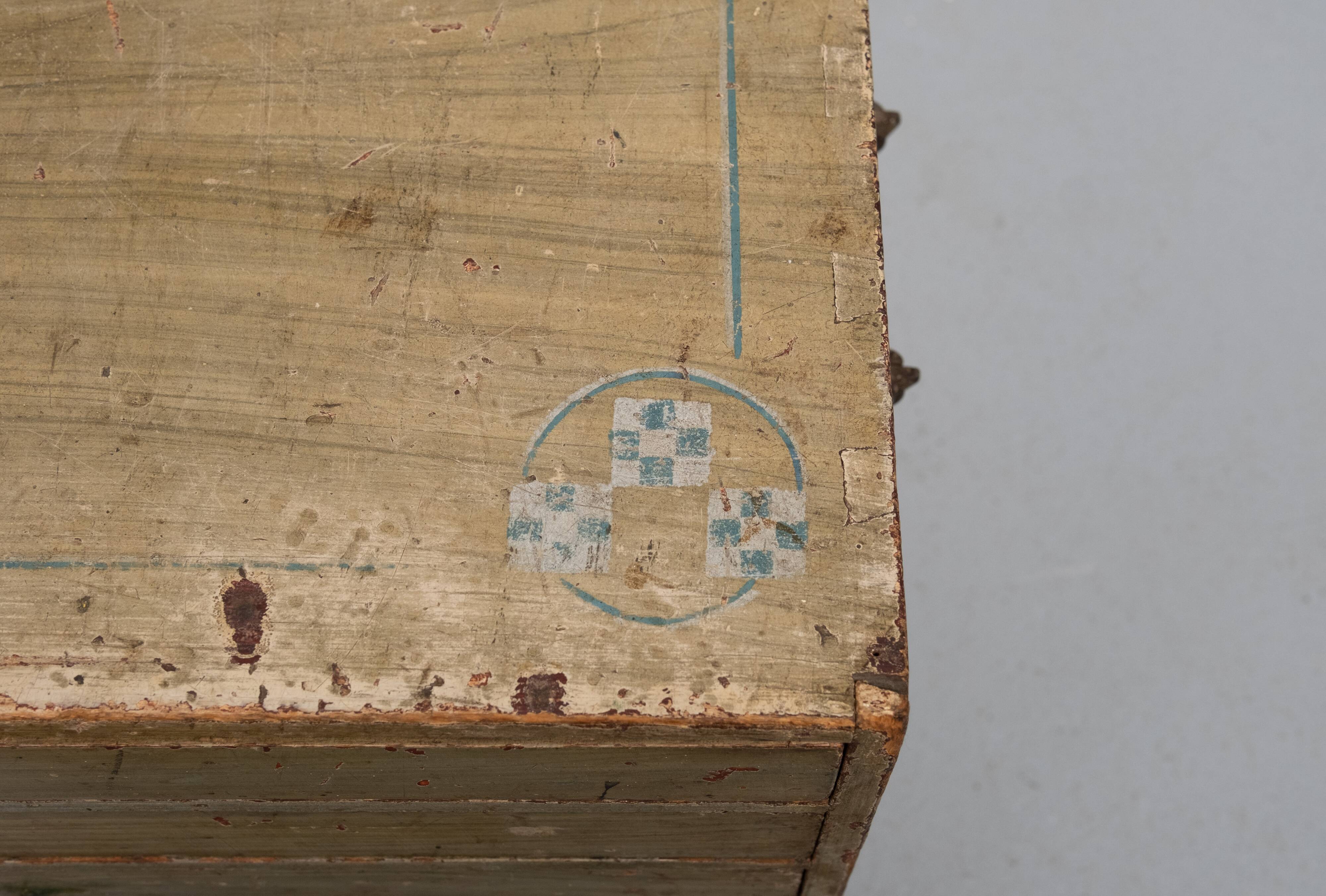 Commode homme avec tiroirs du XIXe siècle