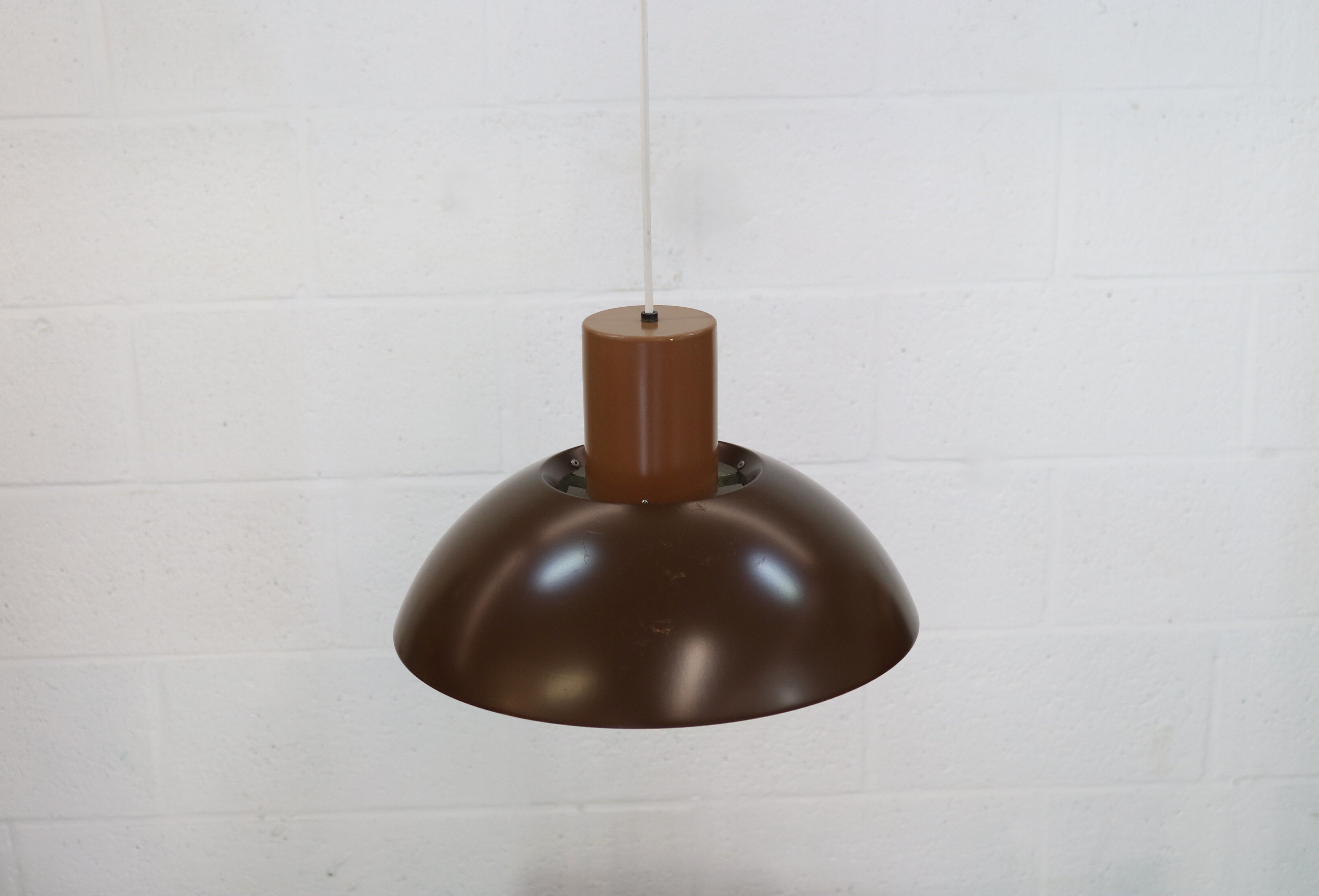 Suspension Lakaj Jo Hammerborg : Suspension moderne danoise, Fog & Morup, années 1970