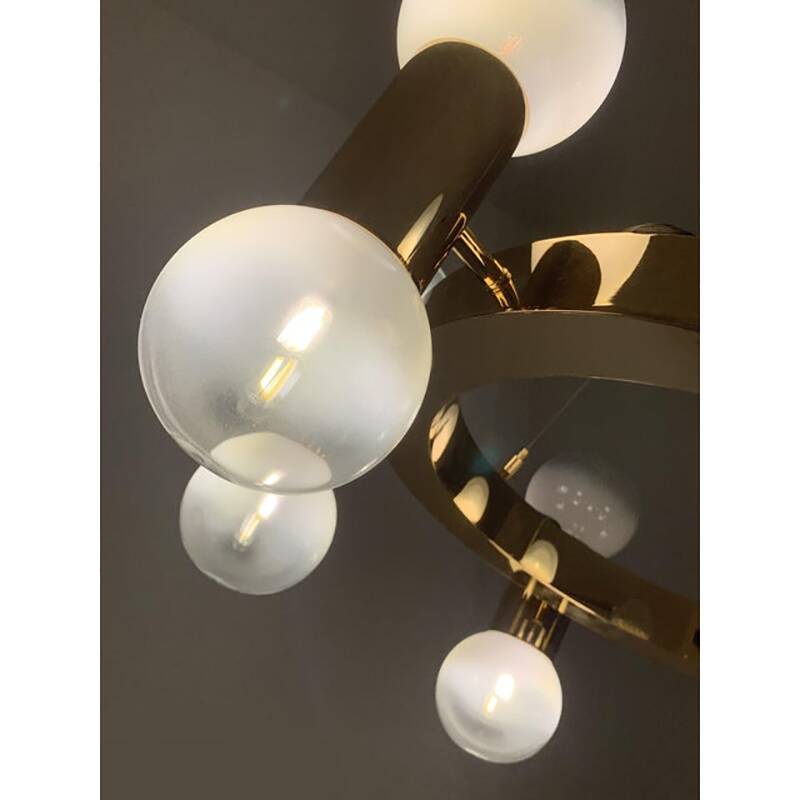 Lustre contemporain de luxe à anneaux avec sphères blanches dégradées par SimoEng