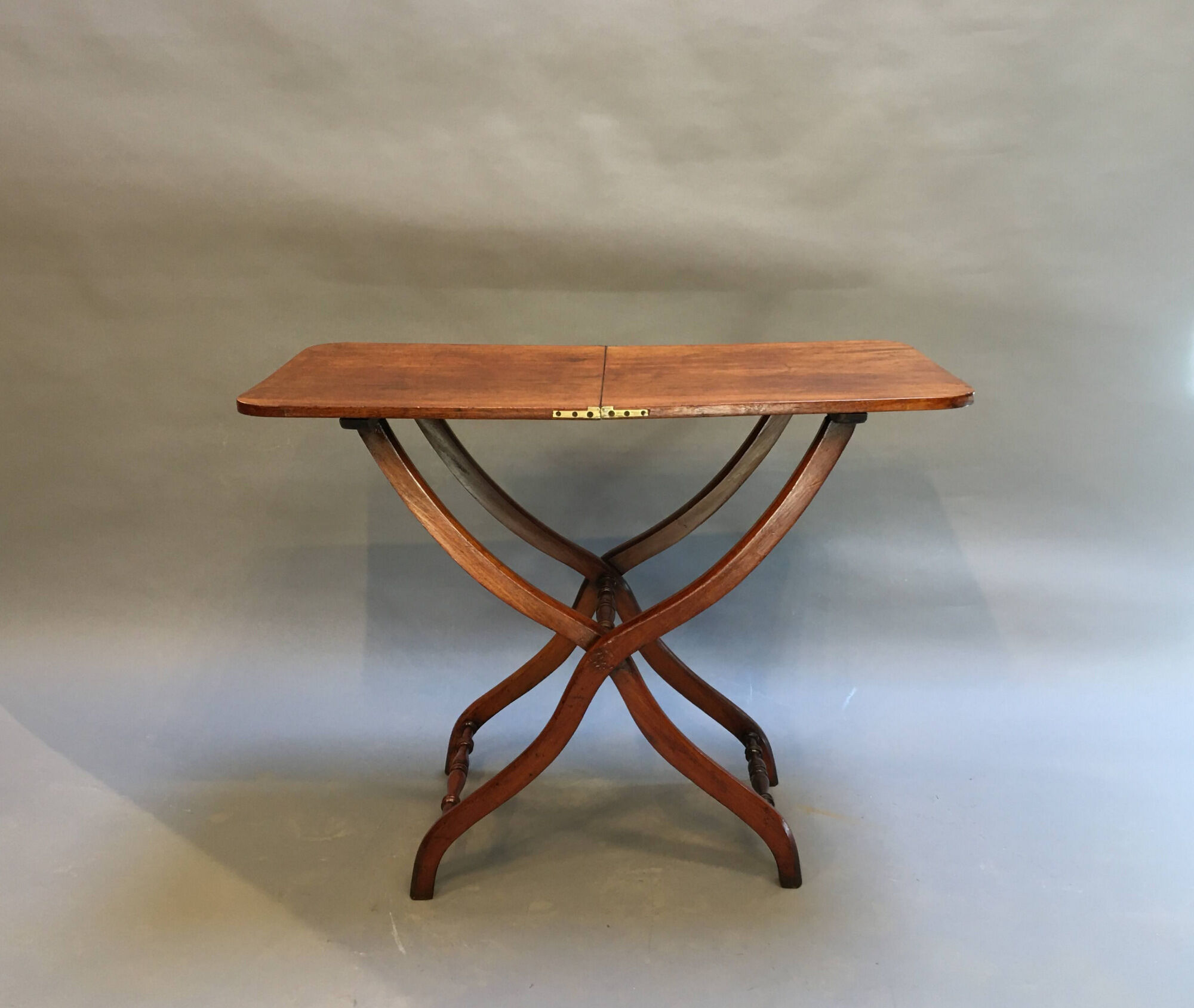 Victorian mahogany coaching table