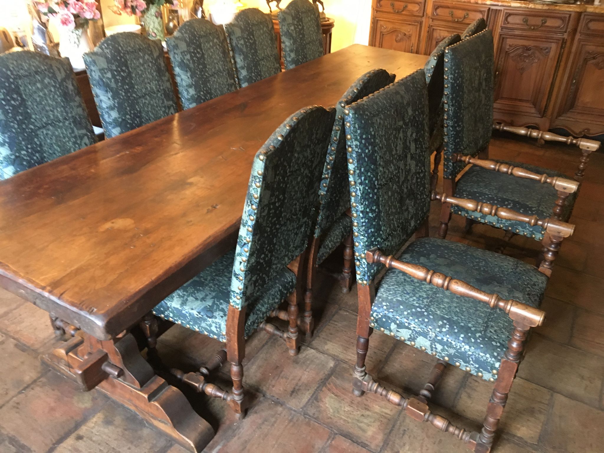 Monastery table - 9 chairs and 2 Louis XIII oak armchairs.