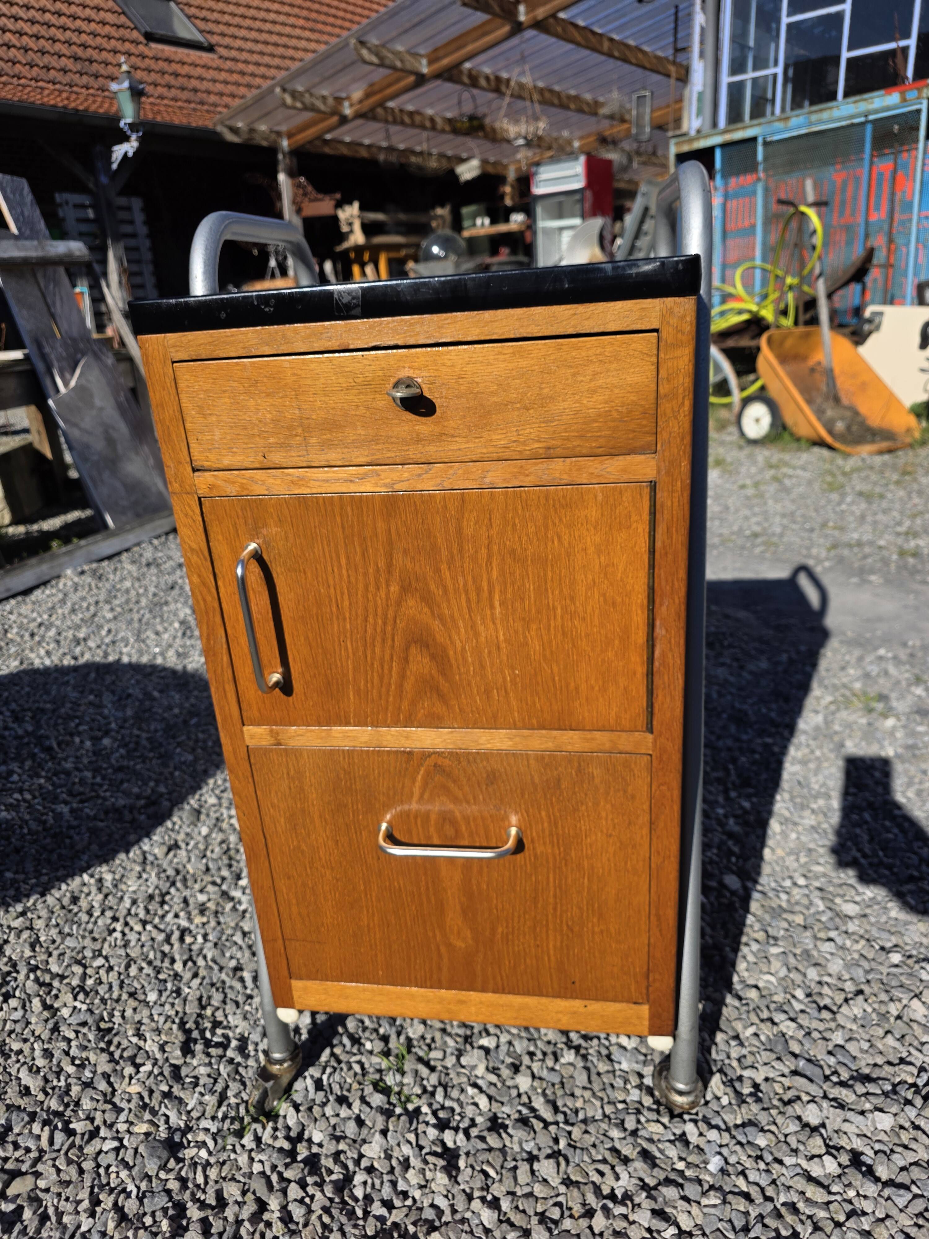 Meuble de bureau médical ETS Hordoir en chêne des années 60