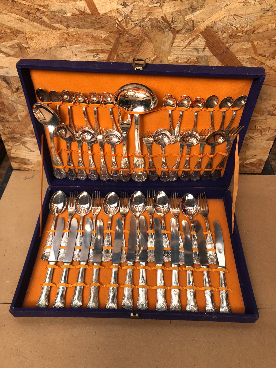 Louis xv style silver metal housewife service 51 pieces + vintage box