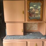 Buffet Mado vintage rénové – teinte ocre chaleureux, plateau en marbre