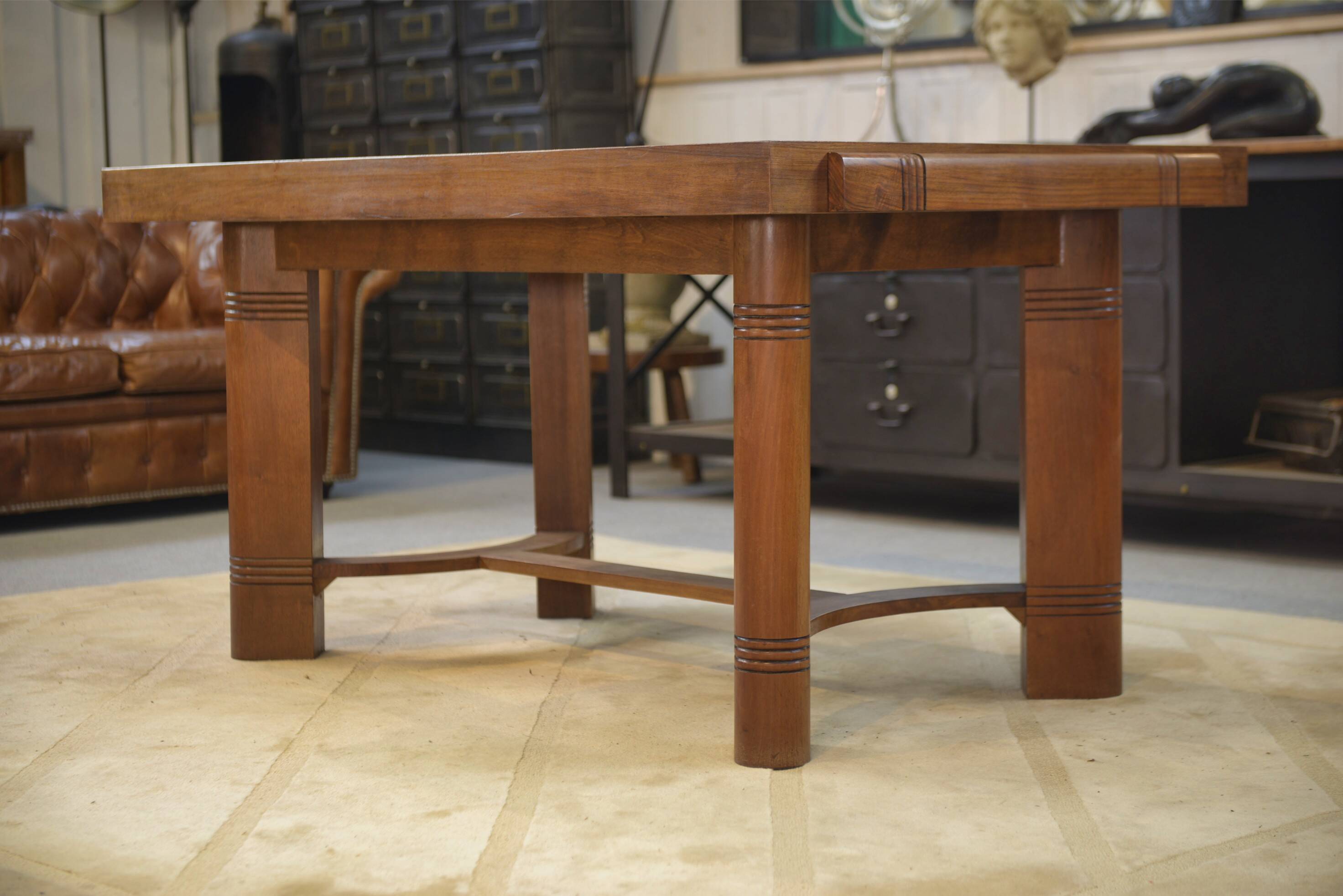 Table en noyer 1940’s