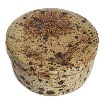 Pyrite stoneware box by Suzanne Dauliach