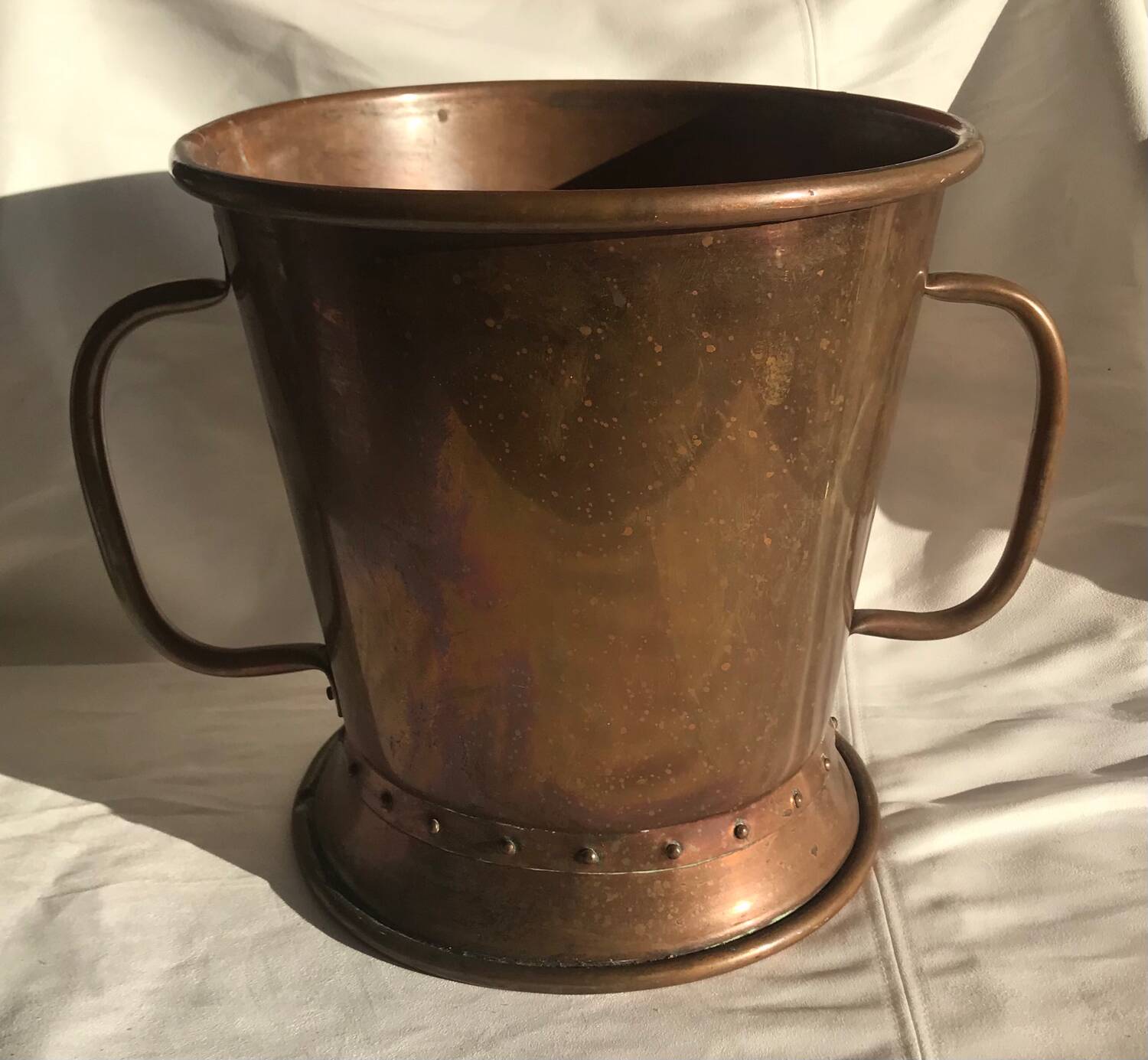 Copper plant pot with side handles