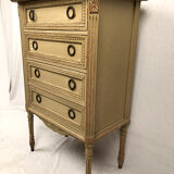 Commode de style Louis XVI en bois laqué crème, vers 1900