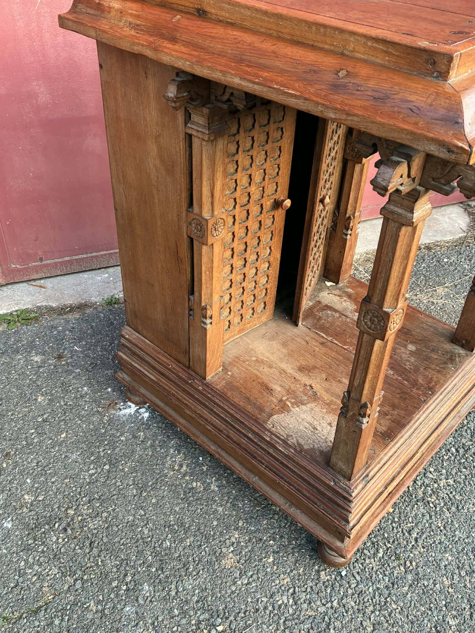 Occasional furniture